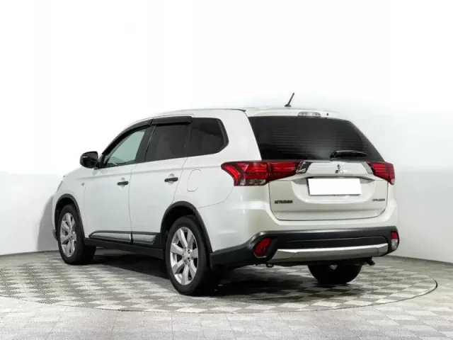 Mitsubishi Outlander, III Рестайлинг 2 — фото 7