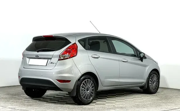 Ford Fiesta, Mk6 Рестайлинг — фото 2
