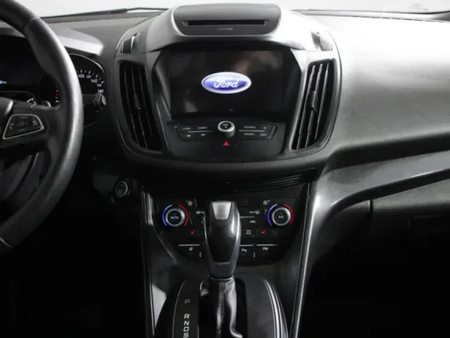 Ford Kuga, II Рестайлинг — фото 14