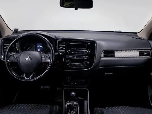 Mitsubishi Outlander, III Рестайлинг 2 — фото 12