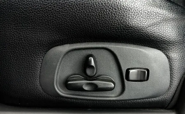 Mitsubishi Pajero, IV Рестайлинг 1 — фото 10