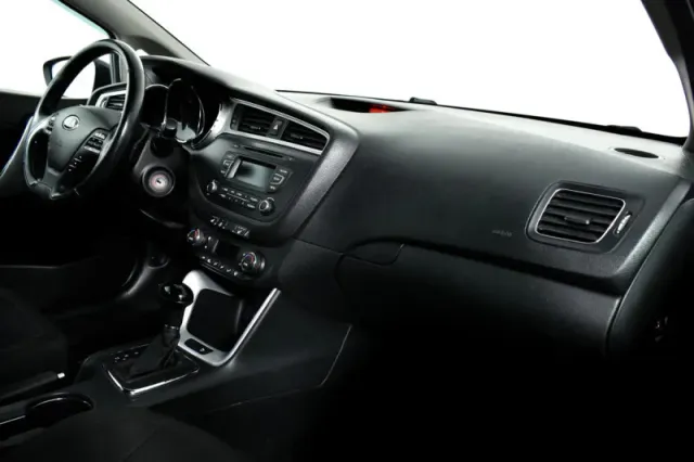 Kia Ceed, II Рестайлинг — фото 12