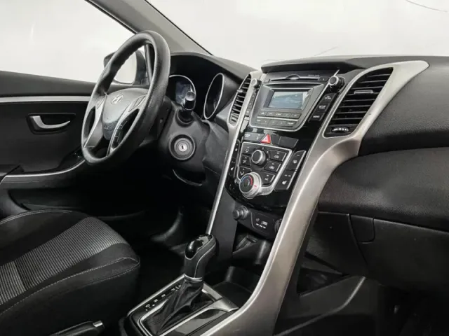 Hyundai i30, II Рестайлинг — фото 7