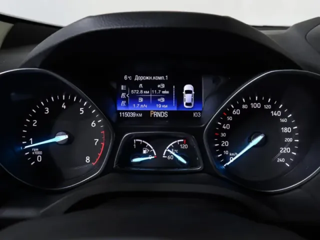 Ford Kuga, II Рестайлинг — фото 12