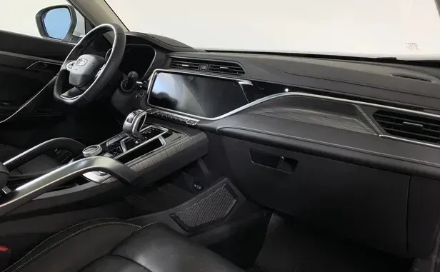 Geely Atlas Pro — фото 21