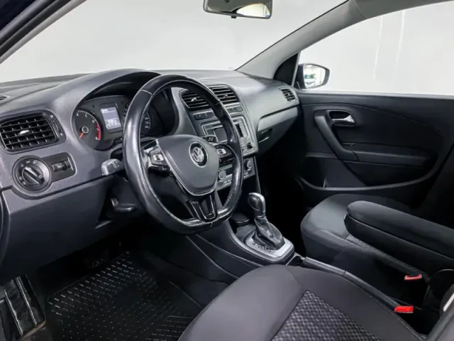 Volkswagen Polo, V Рестайлинг — фото 11