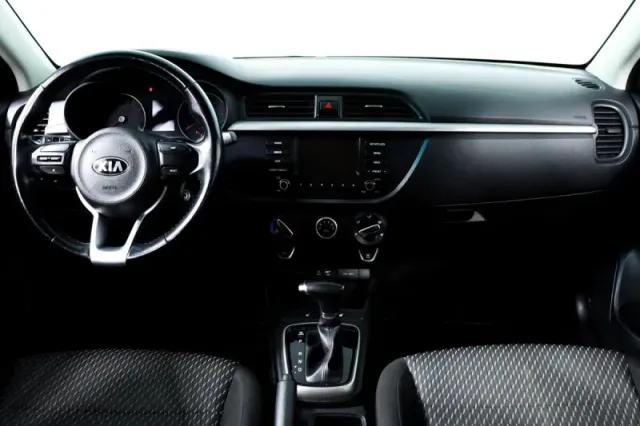 Kia Rio, IV — фото 11