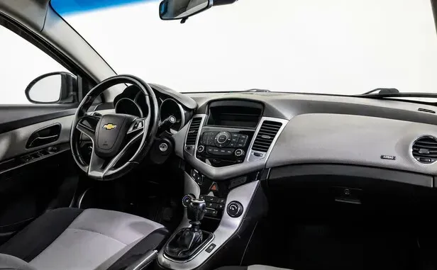 Chevrolet Cruze, I — фото 7