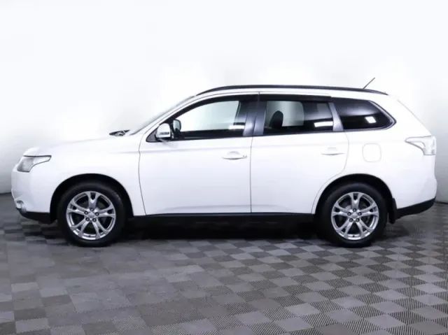 Mitsubishi Outlander, III — фото 8