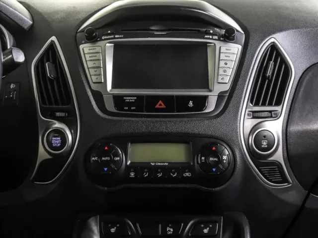 Hyundai ix35, I — фото 16