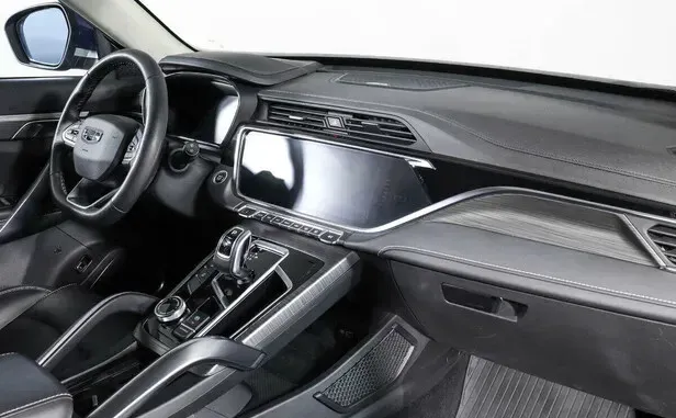 Geely Atlas Pro — фото 6