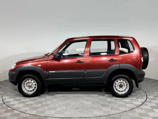 Chevrolet Niva — фото 8