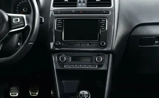 Volkswagen Polo, V Рестайлинг — фото 8