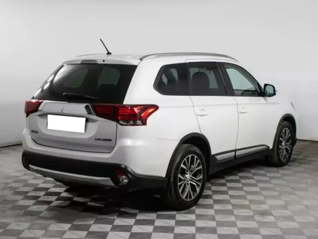 Mitsubishi Outlander, III Рестайлинг 2 — фото 4