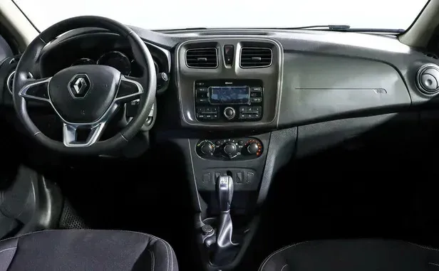 Renault Logan, II Рестайлинг — фото 6