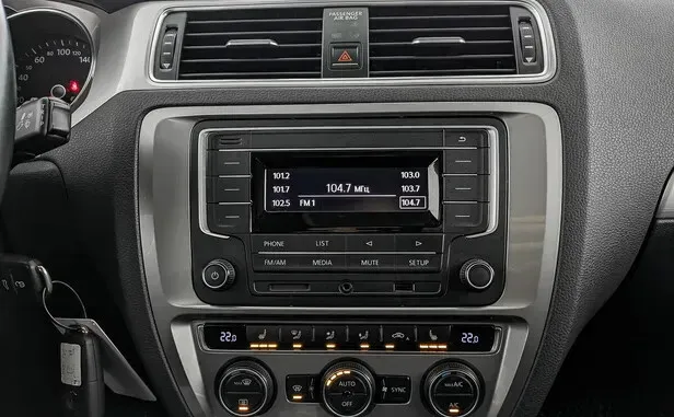 Volkswagen Jetta, VI Рестайлинг — фото 9