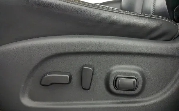 Nissan Pathfinder, IV — фото 15