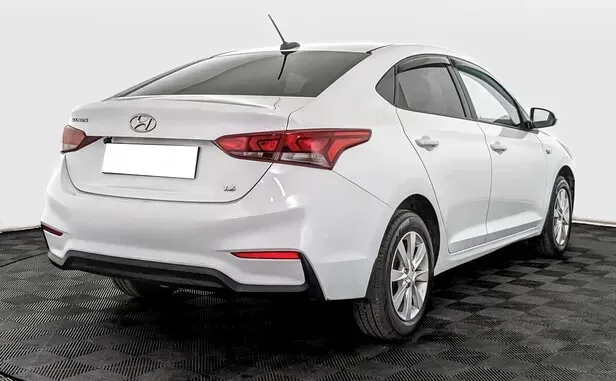 Hyundai Solaris, II — фото 10