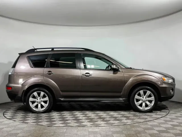 Mitsubishi Outlander, II Рестайлинг — фото 4