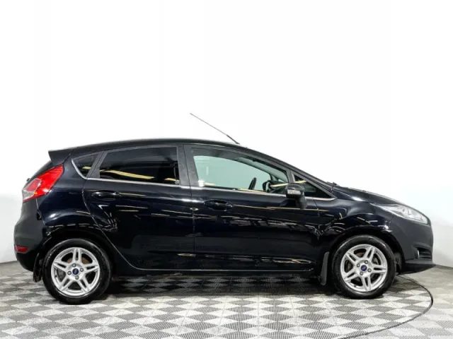 Ford Fiesta, Mk6 Рестайлинг — фото 4