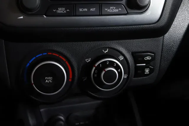 Kia Rio, IV — фото 12