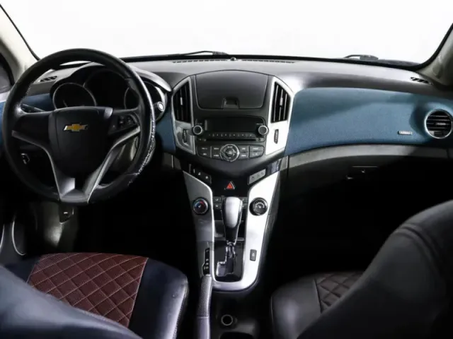 Chevrolet Cruze, I Рестайлинг — фото 12