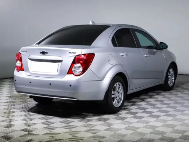 Chevrolet Aveo, II — фото 5