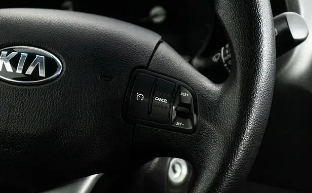Kia Sportage, III — фото 8