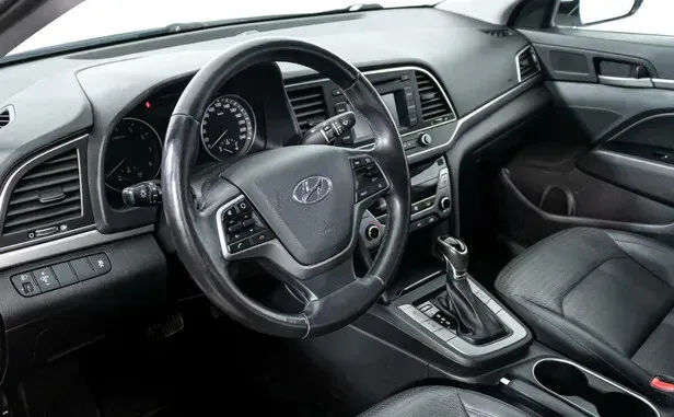 Hyundai Elantra, VI (AD) — фото 8