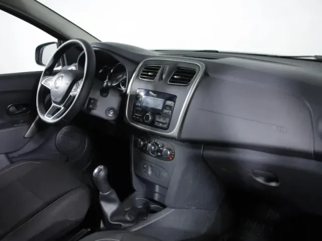 Renault Sandero, II Рестайлинг — фото 10