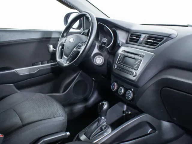 Kia Rio, III Рестайлинг — фото 10