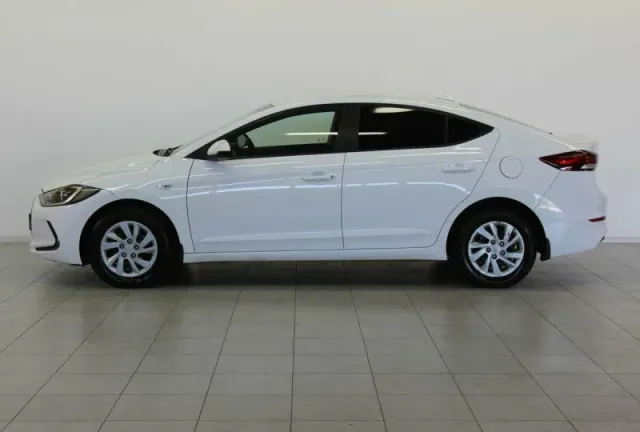 Hyundai Elantra, VI (AD) — фото 2