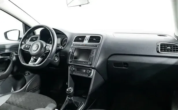 Volkswagen Polo, V Рестайлинг — фото 5