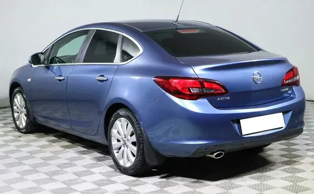 Opel Astra, J Рестайлинг — фото 4