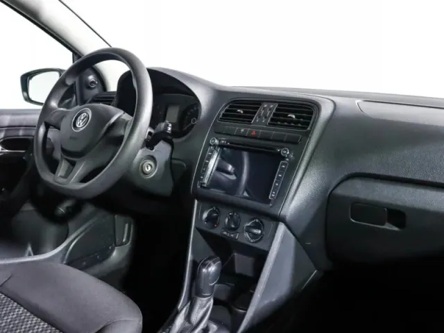 Volkswagen Polo, V Рестайлинг — фото 10