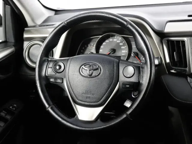 Toyota RAV4, IV (XA40) — фото 13