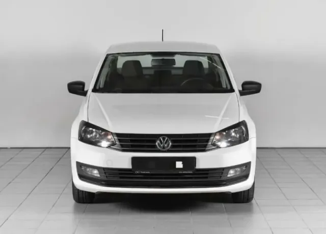 Volkswagen Polo, V Рестайлинг — фото 1