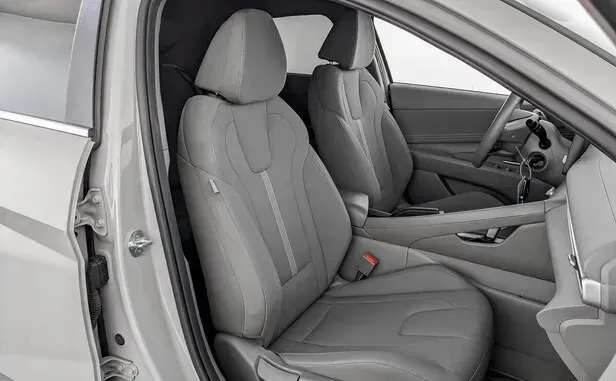 Hyundai Elantra, VII (CN7) — фото 11