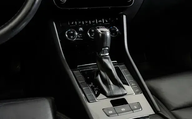Skoda Superb, III — фото 12