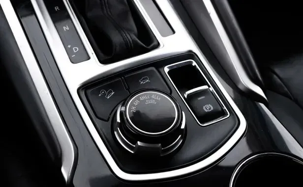 Mitsubishi Pajero Sport, III — фото 10