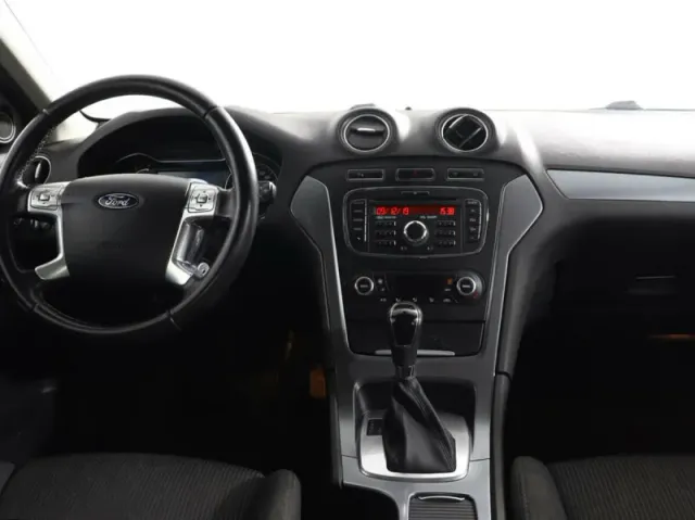 Ford Mondeo, IV — фото 9