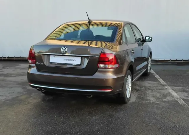 Volkswagen Polo, V Рестайлинг — фото 2