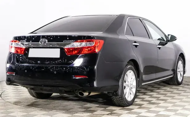 Toyota Camry, VII (XV50) — фото 2