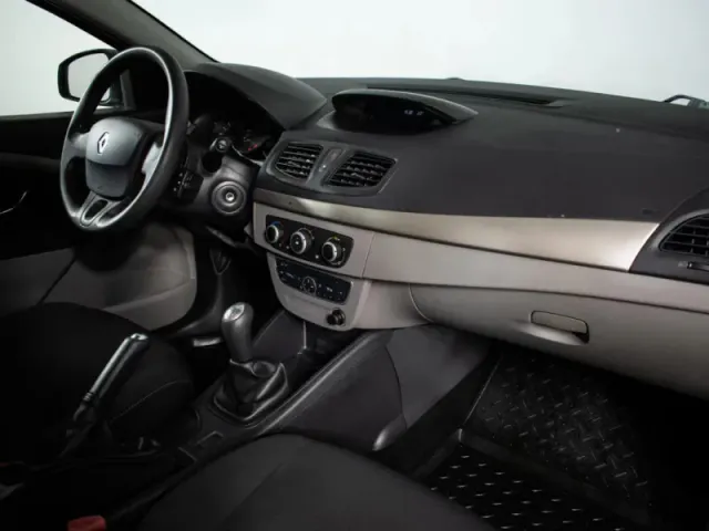 Renault Megane, III Рестайлинг — фото 10