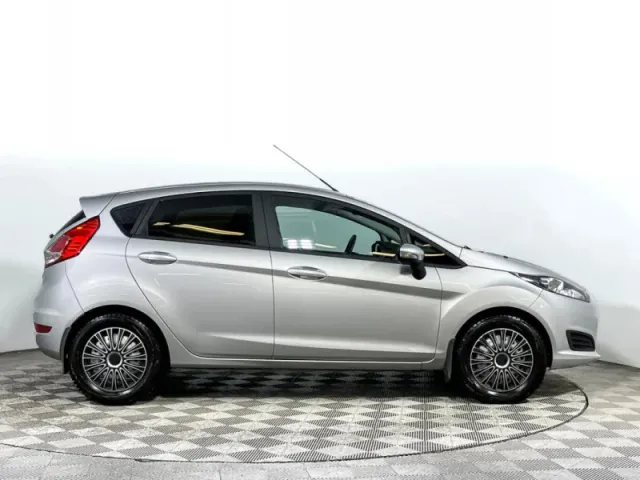 Ford Fiesta, Mk6 Рестайлинг — фото 4