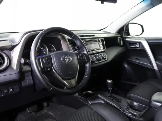Toyota RAV4, IV (XA40) — фото 18