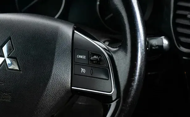 Mitsubishi Outlander, III Рестайлинг 2 — фото 11