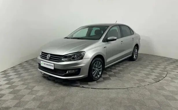Volkswagen Polo, V Рестайлинг — фото 1
