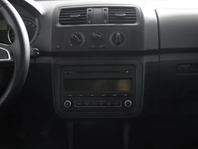 Skoda Fabia, II Рестайлинг — фото 14
