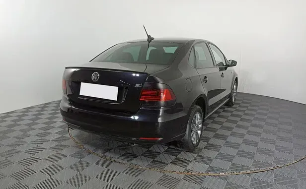 Volkswagen Polo, V Рестайлинг — фото 2